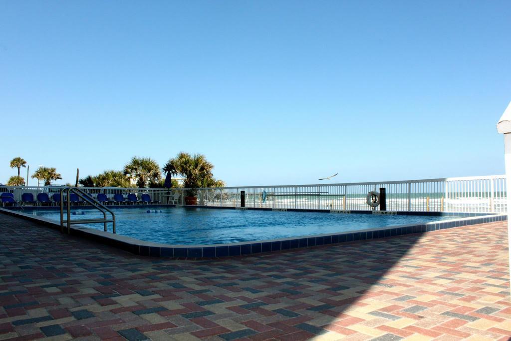 Comfort Inn & Suites Daytona Beach Oceanfront Eksteriør billede