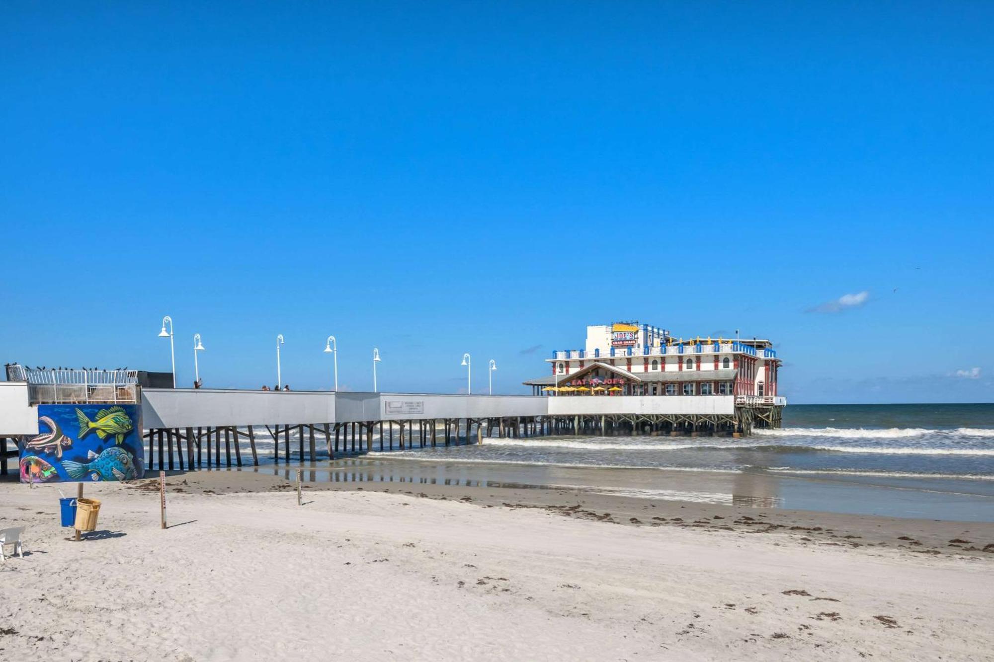 Comfort Inn & Suites Daytona Beach Oceanfront Eksteriør billede