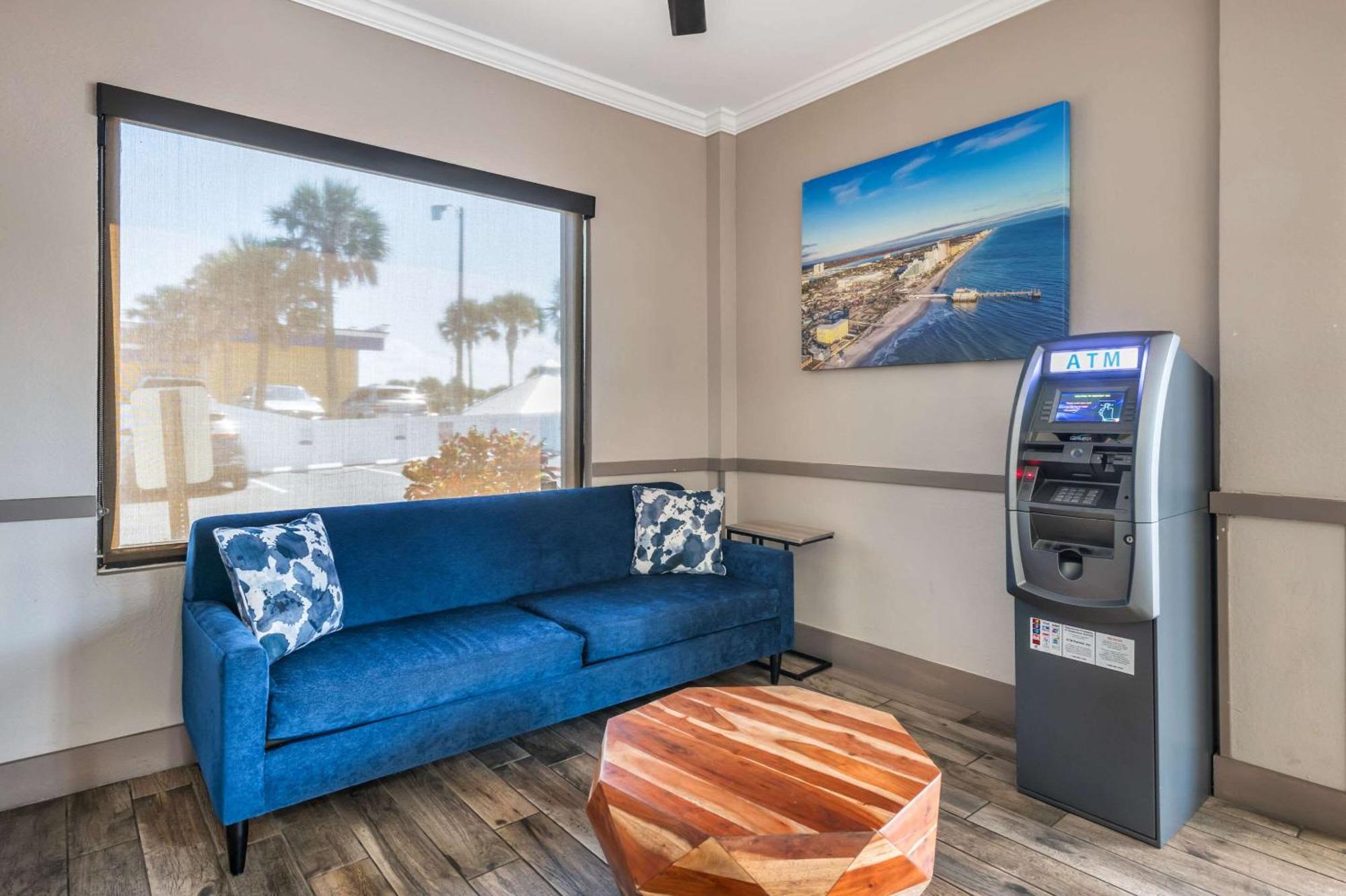 Comfort Inn & Suites Daytona Beach Oceanfront Eksteriør billede