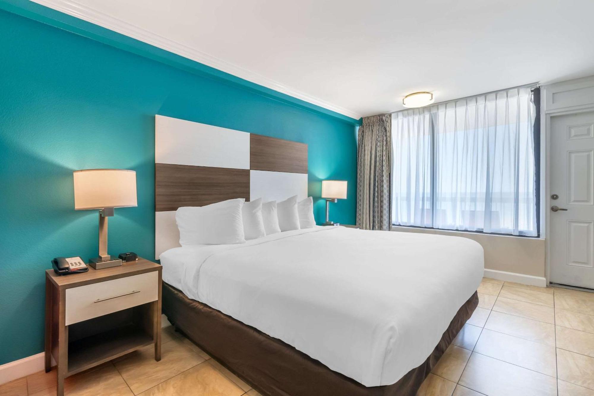 Comfort Inn & Suites Daytona Beach Oceanfront Eksteriør billede